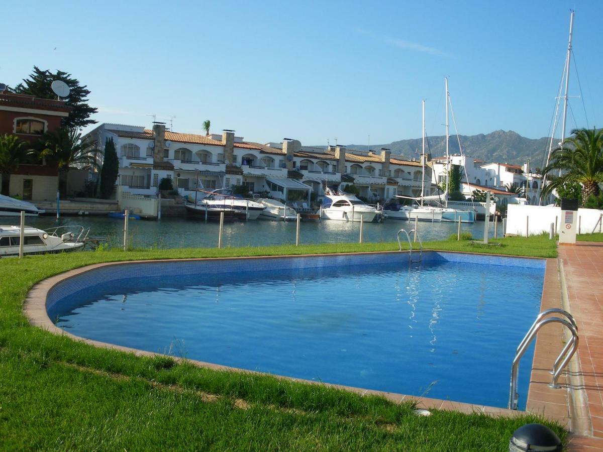 Apartamento Al Canal Roses Exterior photo